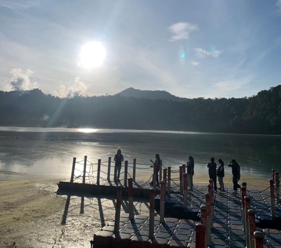 Wisata Alam Danau Linow